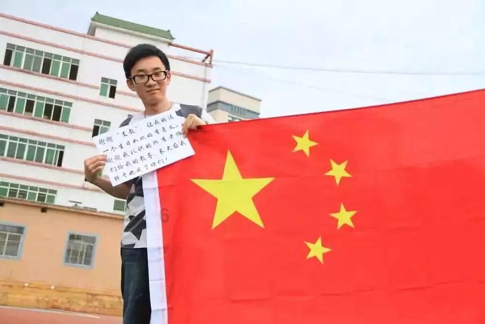 黄冈代表团召开第一次全体会议和中共党员会议